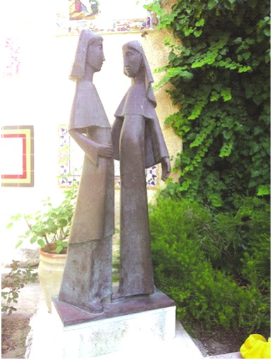 Bức tượng ở đền thờ Đức Mẹ Thăm Viếng bà thánh Elisabeth