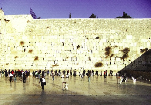 Bức tường than khóc tại khu thành Cổ Giêrusalem