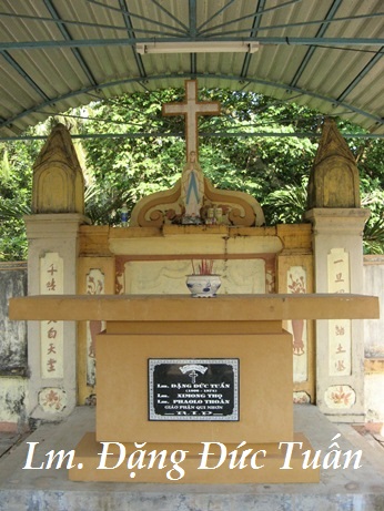 Khu lăng mộ linh mục Gioankim Đặng Đức Tuấn 