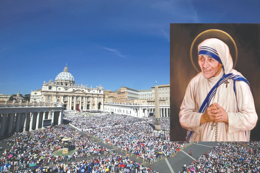 Đức Thánh Cha Phanxicô cử hành thánh lễ tuyên thánh cho Mẹ Têrêsa Calcutta trước hàng chục nghìn tín hữu tại Quảng trường thánh Phêrô ở Vatican ngày 4/9/2016 (ảnh: Reuters)