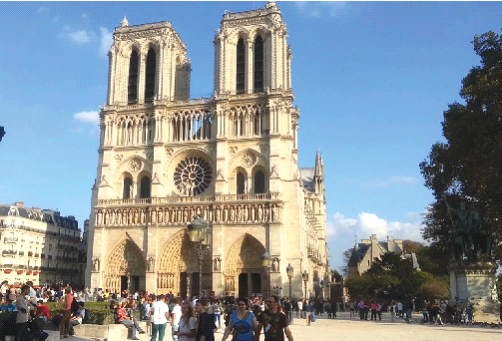 Nhà thờ Đức Bà Paris đã tồn tại 850 năm. Ảnh: CTV