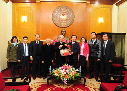 Phó Chủ tịch UBTƯ MTTQ Việt Nam Ngô Sách Thực tiếp Ủy ban Đoàn kết Công giáo Việt Nam.