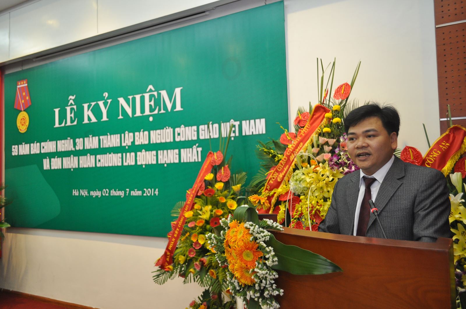 Ông Vũ Thành Nam - Tổng Biên tập Báo NCGVN phát biểu tại lễ kỷ niệm 59 báo Chính nghĩa, 30 năm thành lập Báo NCGVN. Ảnh: Phạm Cường