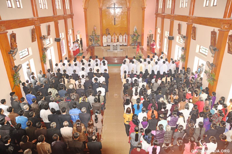 Một thánh lễ ở nhà thờ giáo xứ Phú Bình. Ảnh: CTV