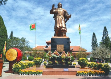 Tượng đài tưởng nhớ người anh hùng “áo vải” Quang Trung - Nguyễn Huệ. Ảnh: CTV 