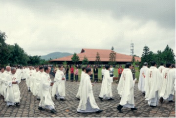 Quang cảnhmột thánh lễ tại nhà thờ Ka Dơn. Ảnh: Thanh Trúc 