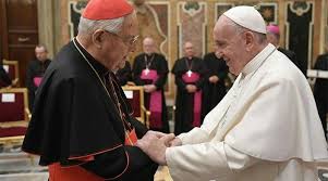 Đức Thánh Cha Phanxicô và Đức Hồng y Angelo. Ảnh: AFP