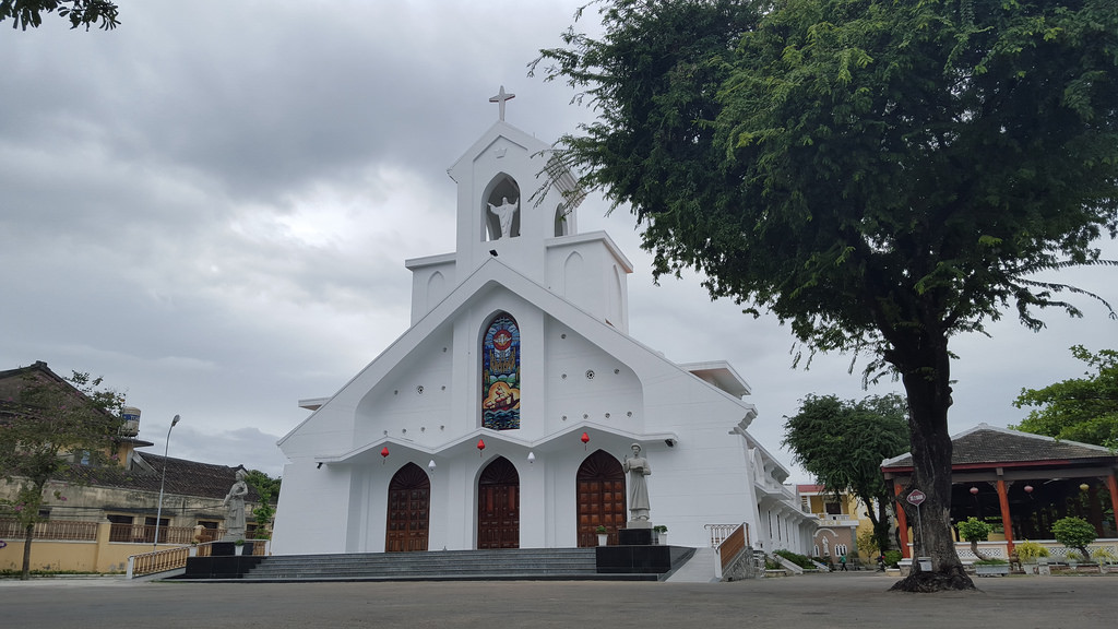 Nhà thờ Hội An là nhà thờ Công giáo của giáo xứ lâu đời nhất Việt Nam (thành lập năm 1615)