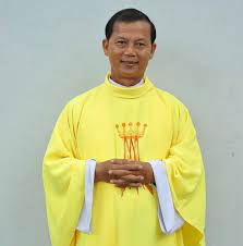 Linh mục Gioan Baotixita Nguyễn Văn Riễn.
