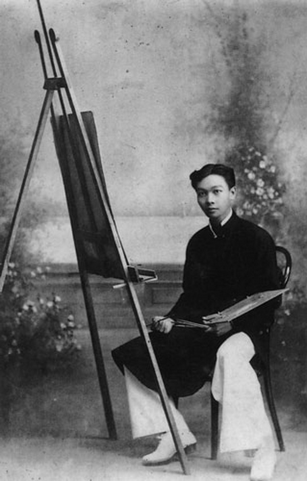 Hình ảnh cố hoạ sĩ Nguyễn Nam Sơn được chụp vào năm 1919