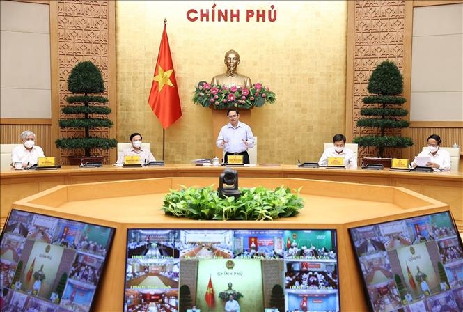 Thủ tướng Phạm Minh Chính họp trực tuyến với hơn 9.000 điểm cầu để chỉ đạo chống dịch Covid-19 hôm 5/9. Ảnh: Hoài Thu