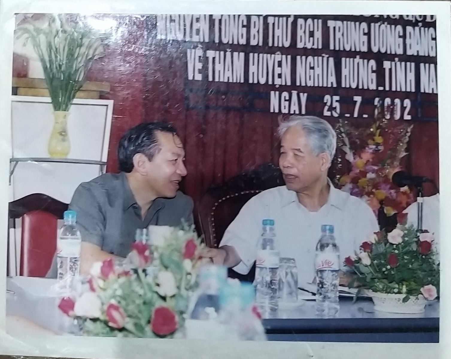 Tổng bí thư Đỗ Mười về thăm tỉnh năm 2002