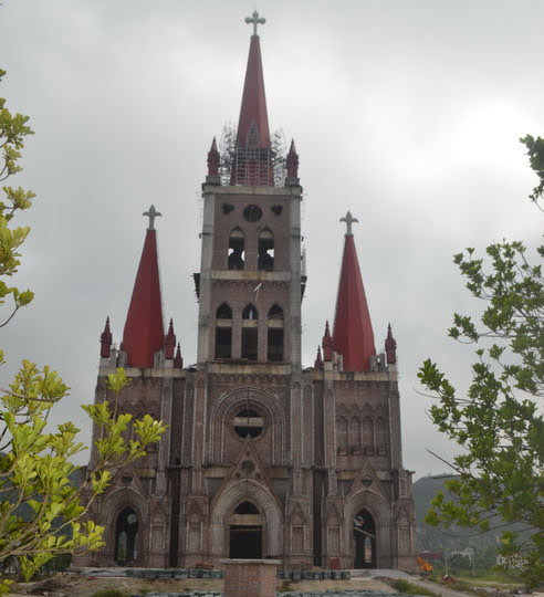 Nhà thờ giáo xứ Lãng Vân đã cơ bản hoàn thiện