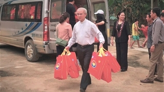 Người Công giáo Việt Nam tích cực tham gia vào sự nghiệp xây dựng và bảo vệ Tổ quốc (*)