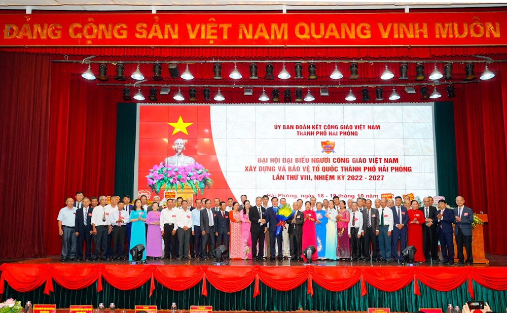 Ra mắt Ban chấp hành Ủy ban Đoàn kết Công giáo Việt Nam thành phố nhiệm kỳ VIII.