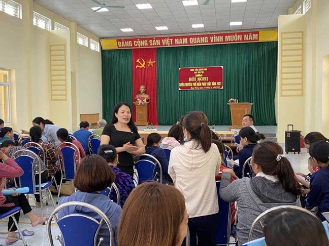 Ban Dân tộc tỉnh Quảng Ninh tuyên truyền, phổ biến pháp luật tại huyện Vân Đồn