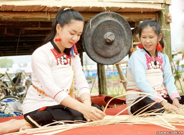  Lai Châu tiếp tục có sự quan tâm, chỉ đạo tổ chức các chương trình, chính sách thực hiện ở vùng đồng bào dân tộc thiểu số (DTTS) đảm bảo đúng kế hoạch, đạt hiệu quả. 