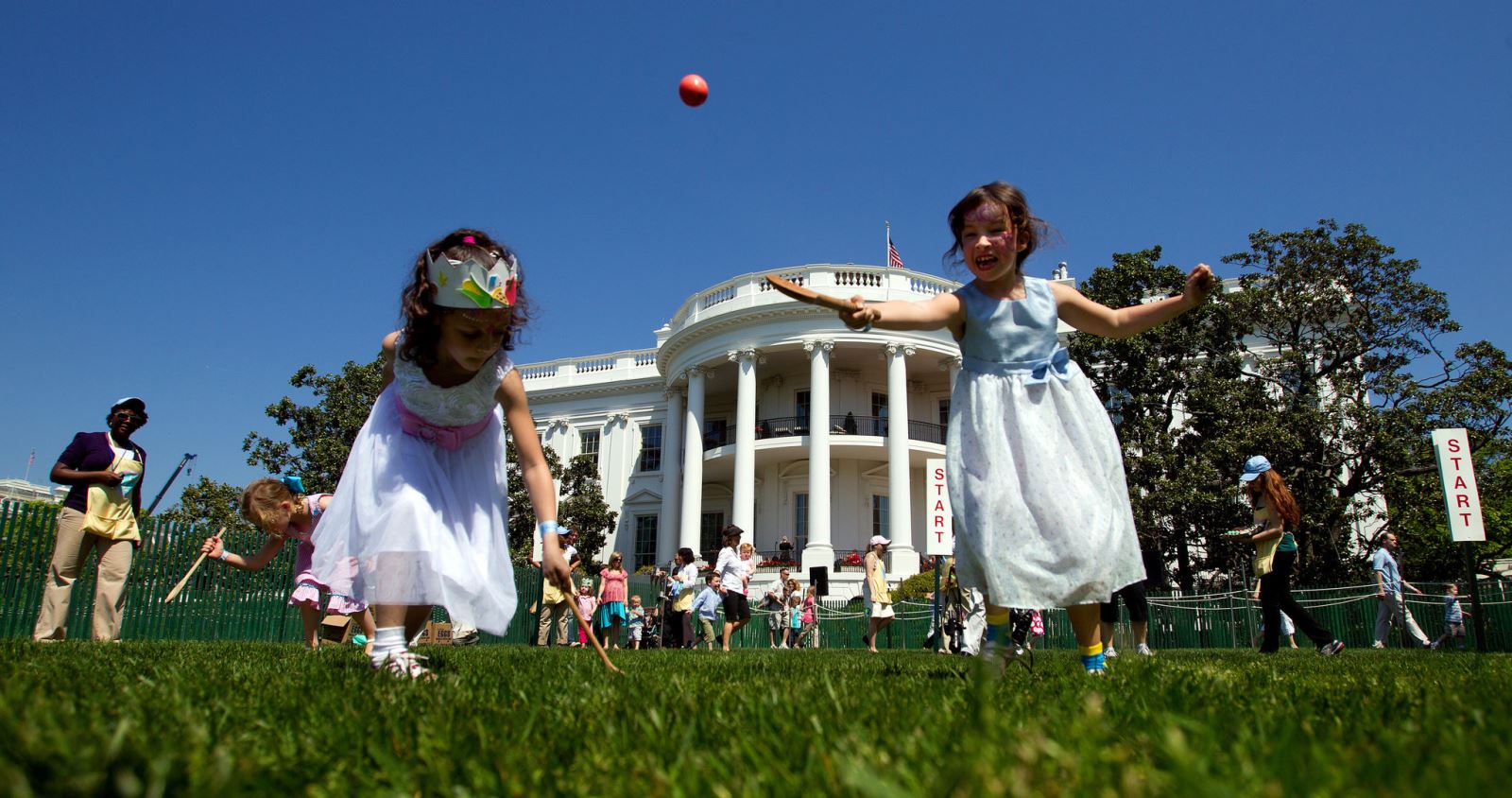 Trẻ em háo hức với sự kiện lăn trứng Phục sinh ở Nhà Trắng.