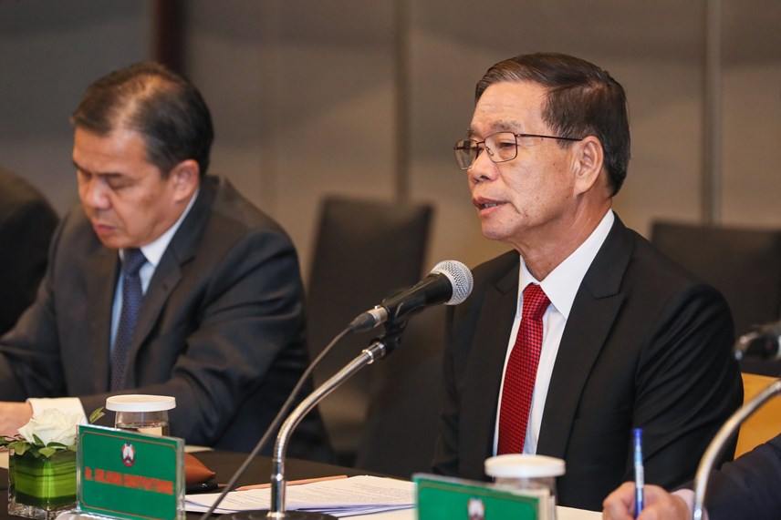 Chủ tịch Uỷ ban Trung ương Mặt trận Lào xây dựng đất nước Sinlavong Khoutphaythoune phát biểu tại Hội đàm.