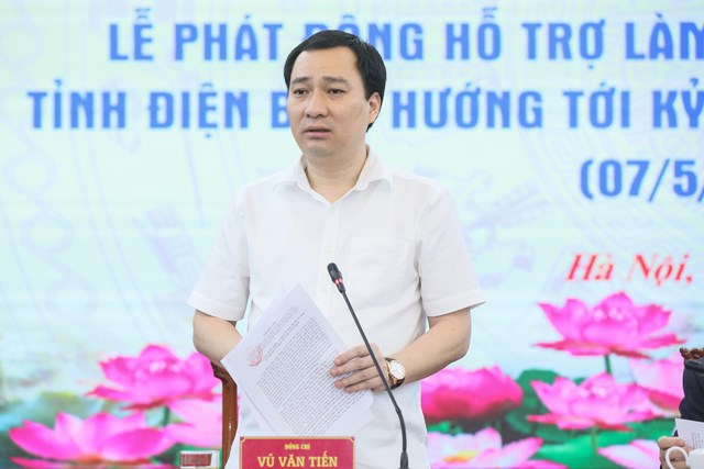 Ông Vũ Văn Tiến, Trưởng ban Tuyên giáo cơ quan UBTƯ MTTQ Việt Nam phát biểu tại cuộc gặp mặt.