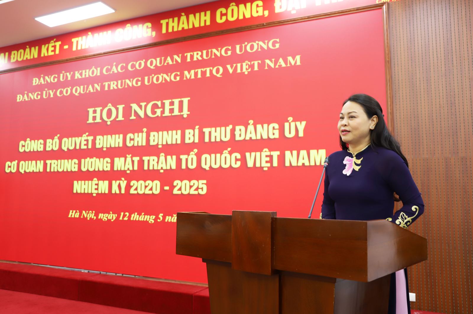 Bí thư Đảng uỷ, Phó Chủ tịch - Tổng Thư ký UBTƯ MTTQ Việt Nam Nguyễn Thị Thu Hà phát biểu nhận nhiệm vụ.