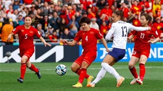 Tuyển nữ Việt Nam thi đấu quả cảm trong trận cầu ra mắt sân chơi World Cup