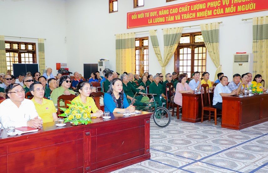  Đoàn công tác UBTƯ MTTQ Việt Nam đã đến thăm Trung tâm Điều dưỡng Thương binh Nghệ An tại xã Nghi Phong, huyện Nghi Lộc (Nghệ An).