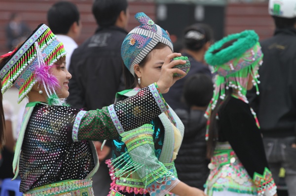 Vui chơi tai Ngày hội