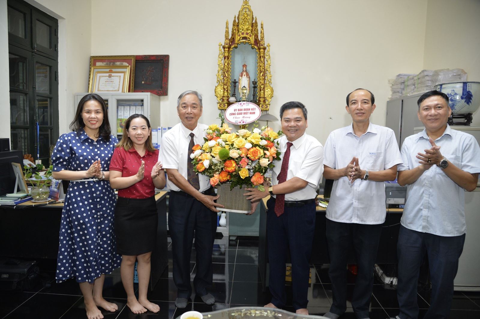 Phó Chủ tịch Ủy ban Đoàn kết Công giáo Việt Nam Nguyễn Văn Toàn thăm, chúc mừng Báo Người Công giáo Việt Nam.