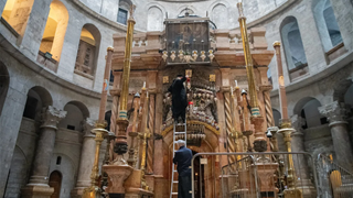 Ngược dòng thời gian với nhà thờ Mộ Thánh Chúa