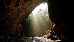 Quần thể danh thắng Chùa Hương: Hướng tới du lịch bốn mùa