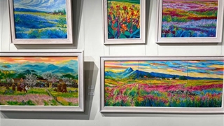 Sắc xuân giữa lòng phố cổ