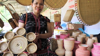 Người Cơ Tu làm du lịch xanh