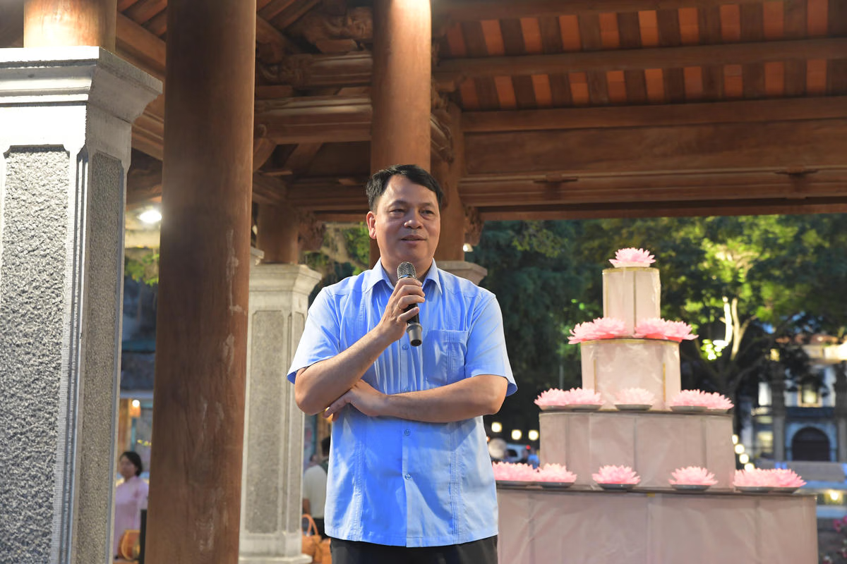 Ông Lê Xuân Kiêu, Giám đốc Trung tâm Hoạt động Văn hóa Khoa học Văn Miếu - Quốc Tử Giám chia sẻ về ý nghĩa của chương trình “Đêm hội hoa đăng Hồ Văn – Văn Miếu".