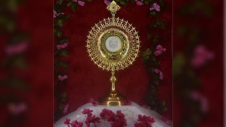 Mặt nhật Thánh Thể 