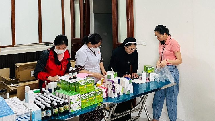 Hoạt động của các Nữ tu Mến Thánh Giá Hà Nội 