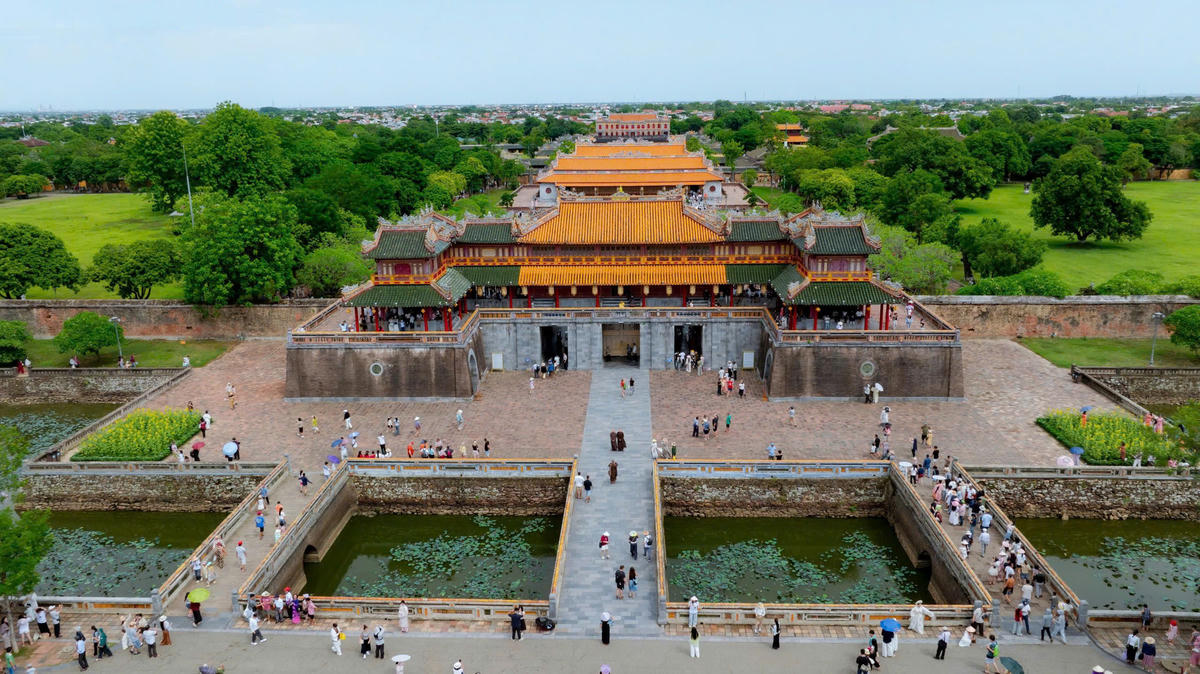 Quần thể di tích Cố đô Huế. Ảnh: Đ.H.